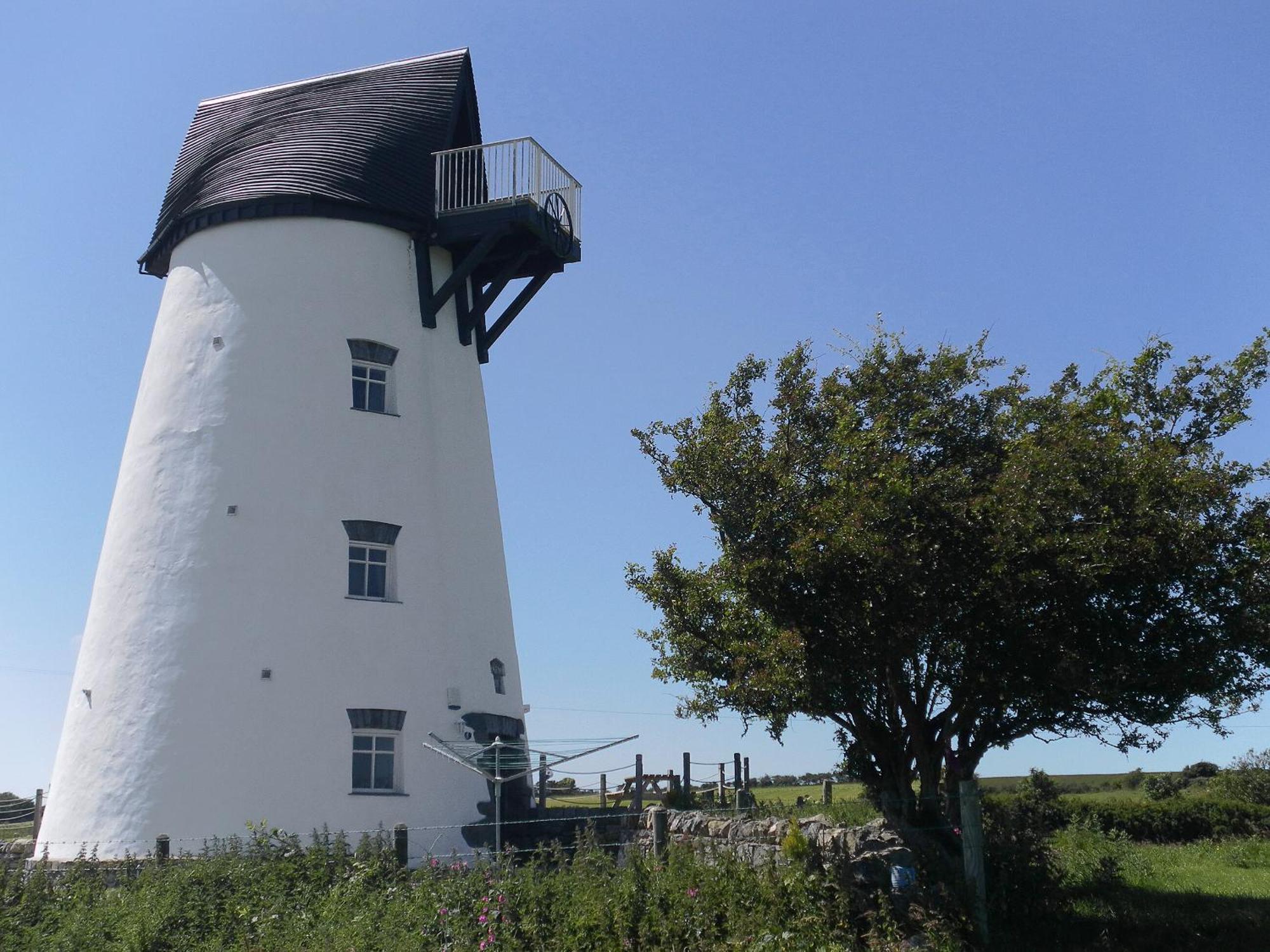 The Windmill Villa Coedana Exterior foto