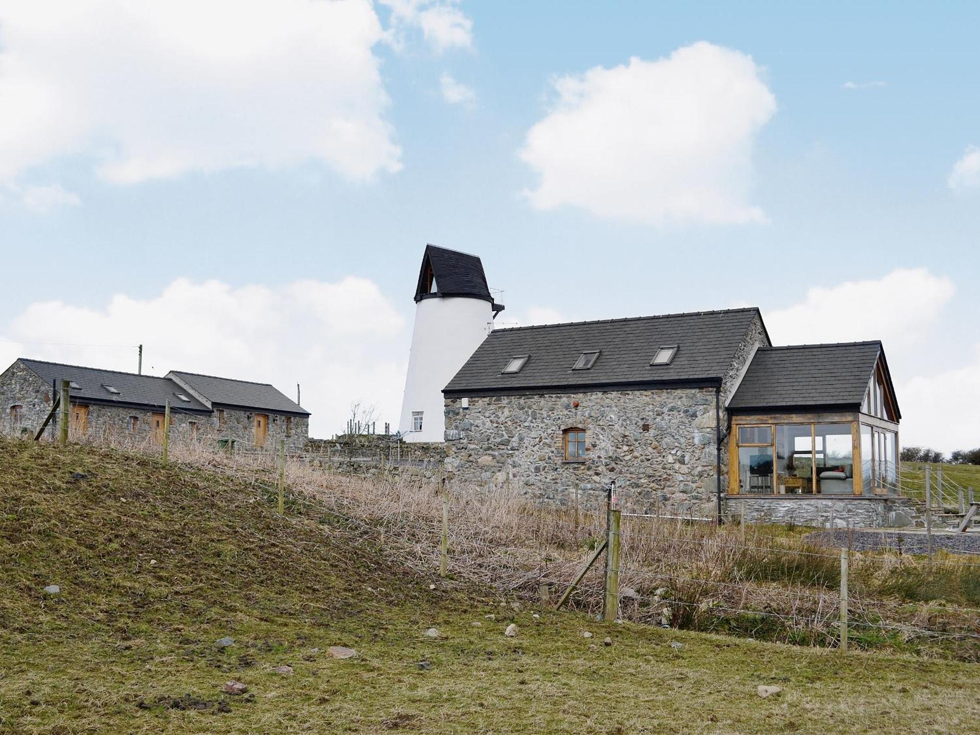 The Windmill Villa Coedana Exterior foto
